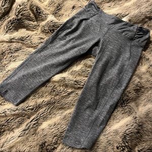 Mountain Hardware Capri Leggings